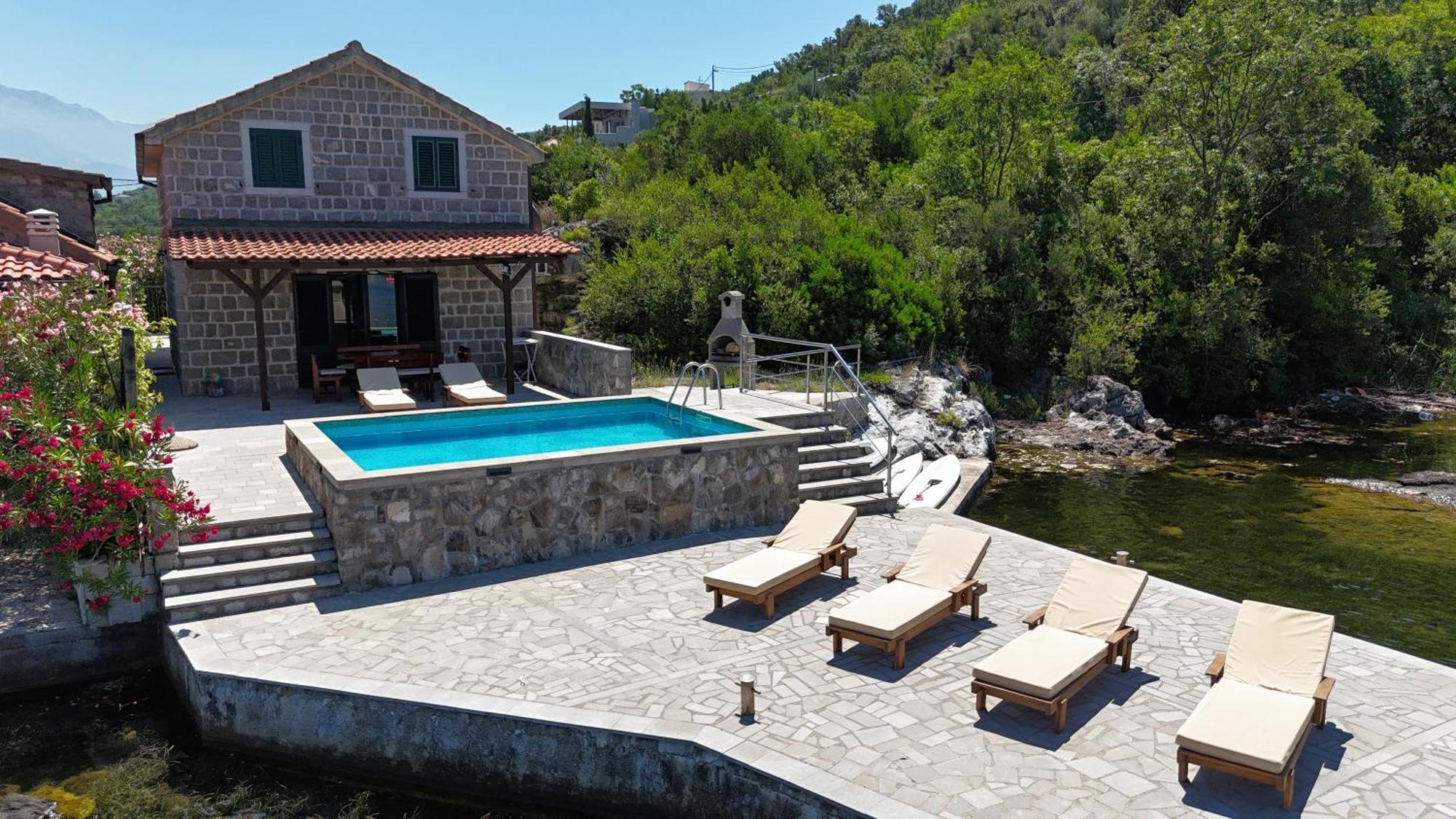 Apartments Kovinic Tivat Exterior photo