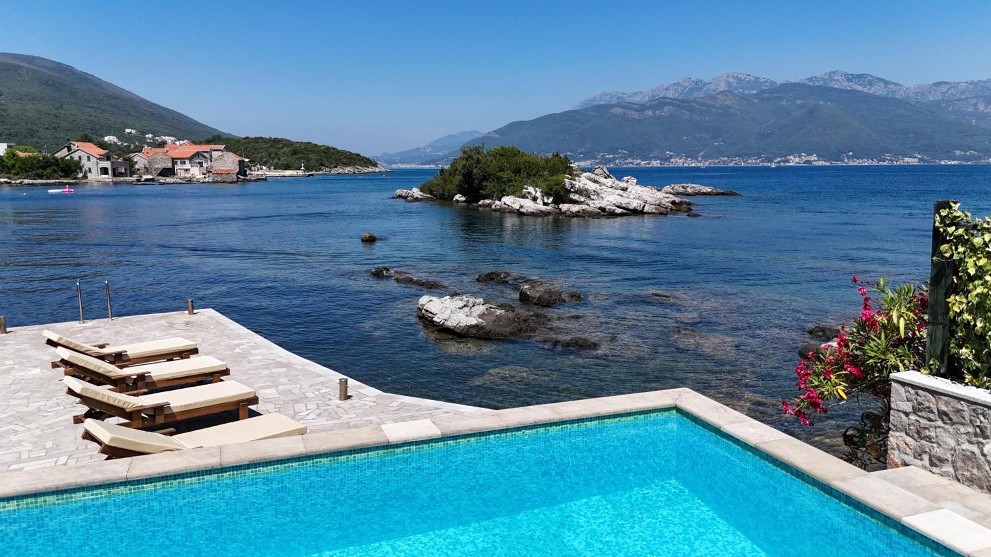 Apartments Kovinic Tivat Exterior photo
