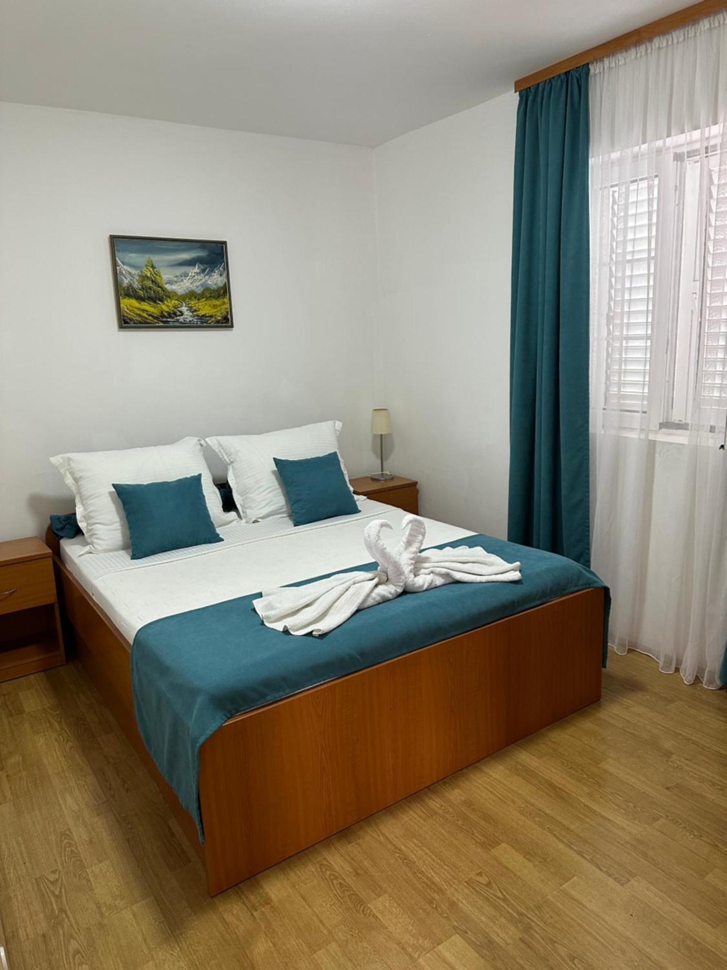 Apartments Kovinic Tivat Exterior photo