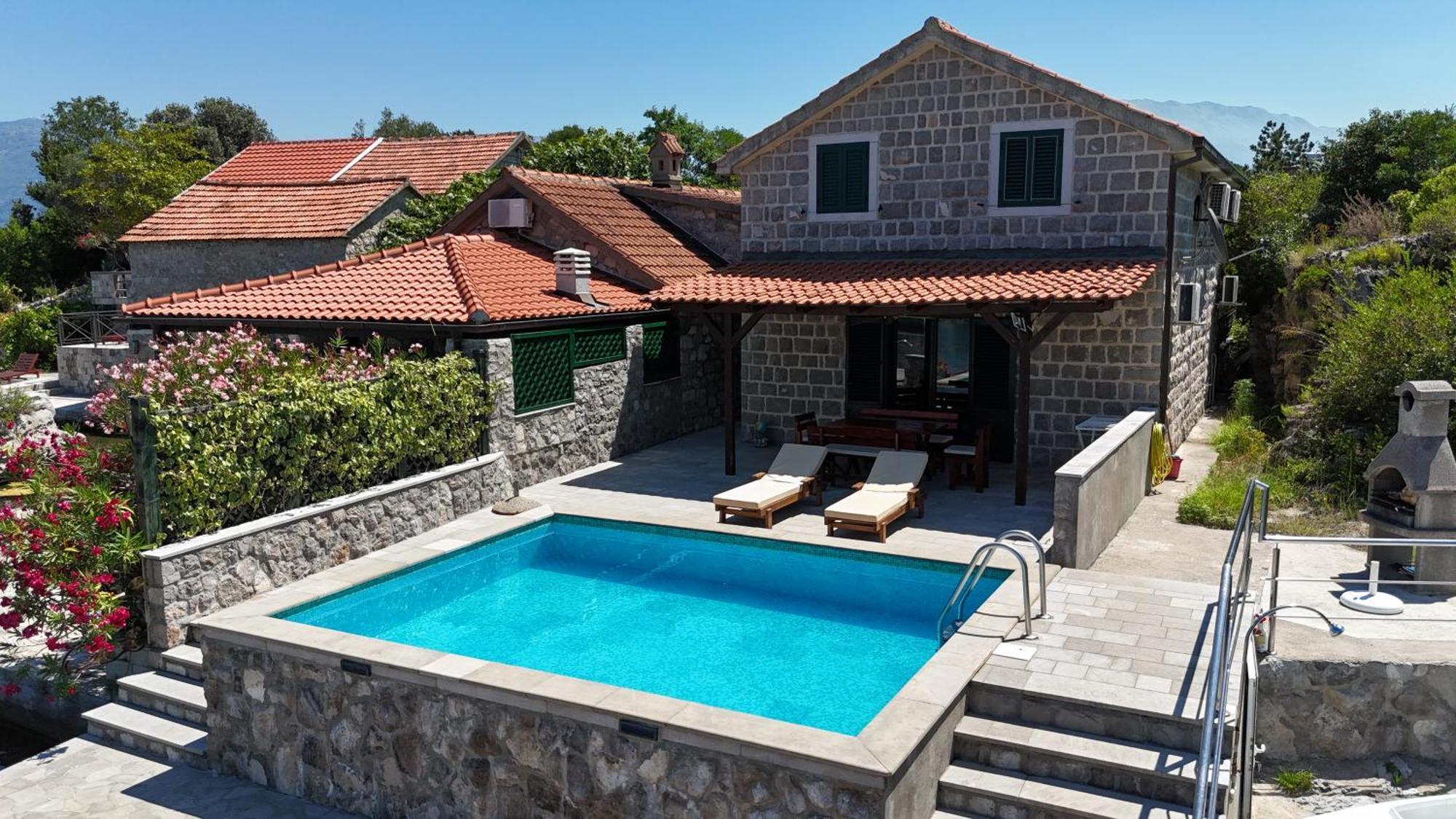 Apartments Kovinic Tivat Exterior photo